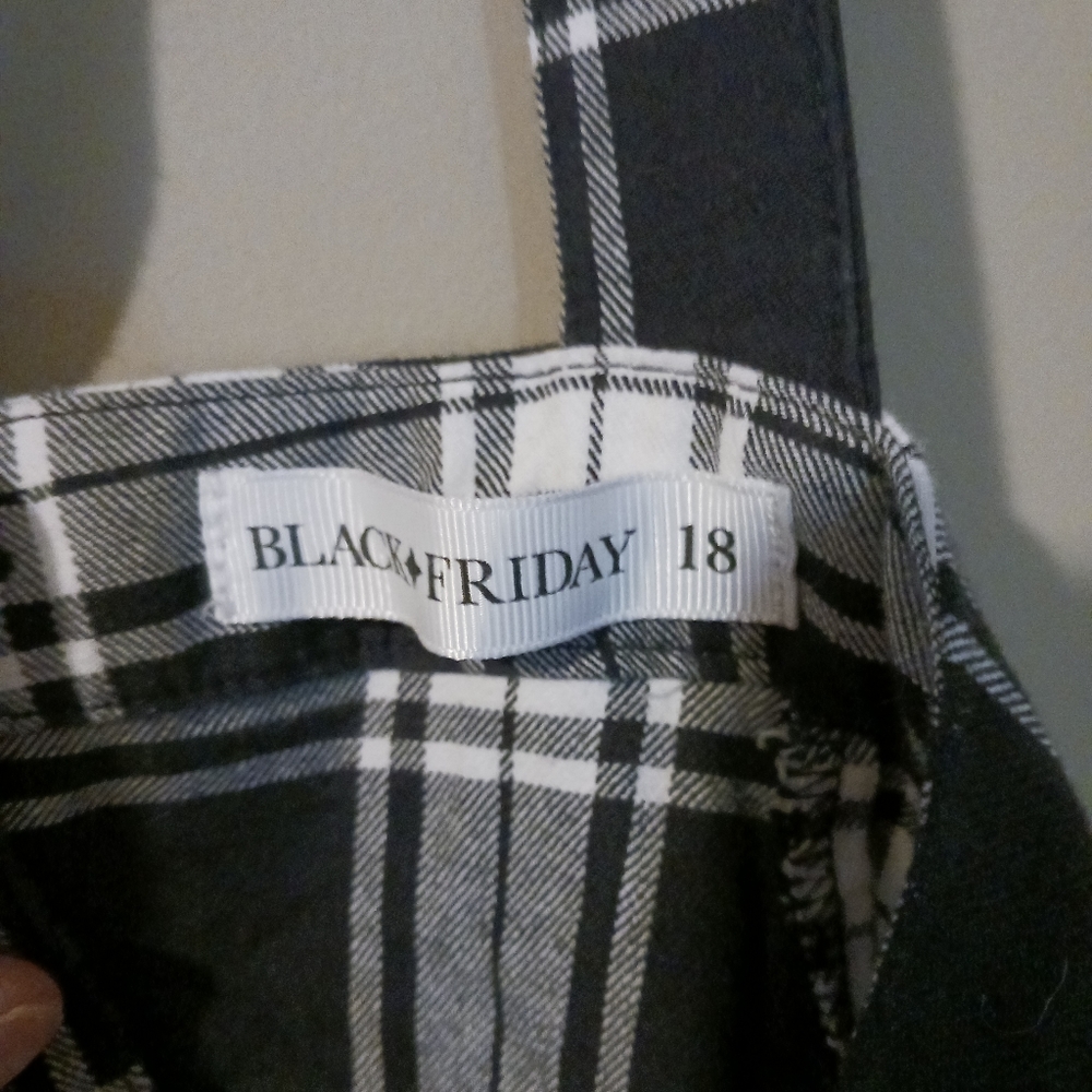 Black Friday Overall Mini - Picture 2 of 2